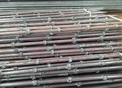 赤壁隧道钢花管